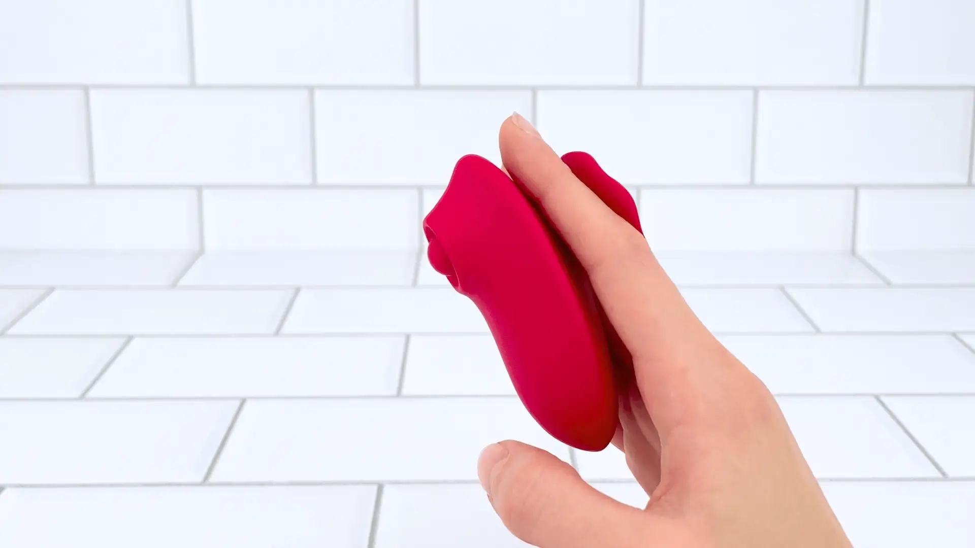 Rose Handle Clit Tapper - Experience Rapid Pulses on Your Clit That'll Make You Quiver!