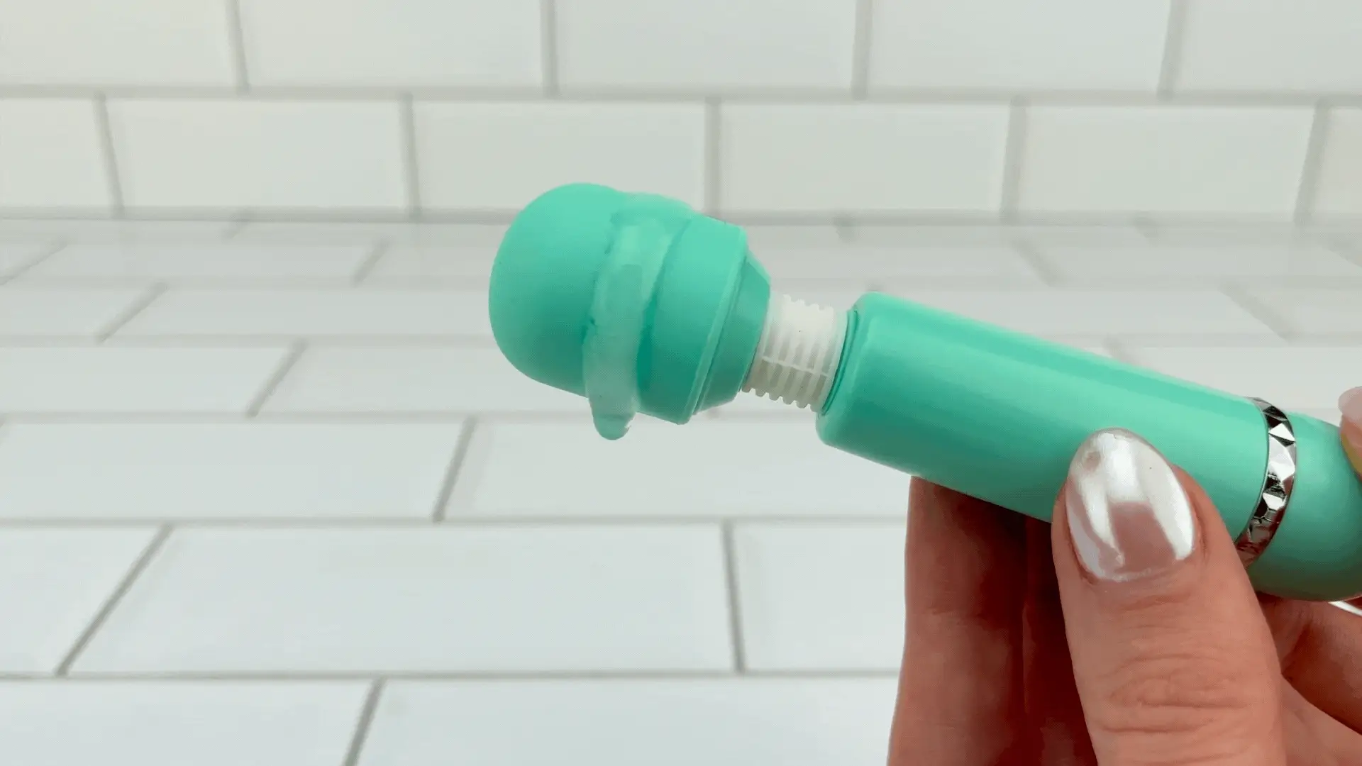 Rechargeable Handheld Mini Wand Massager with 10 Modes