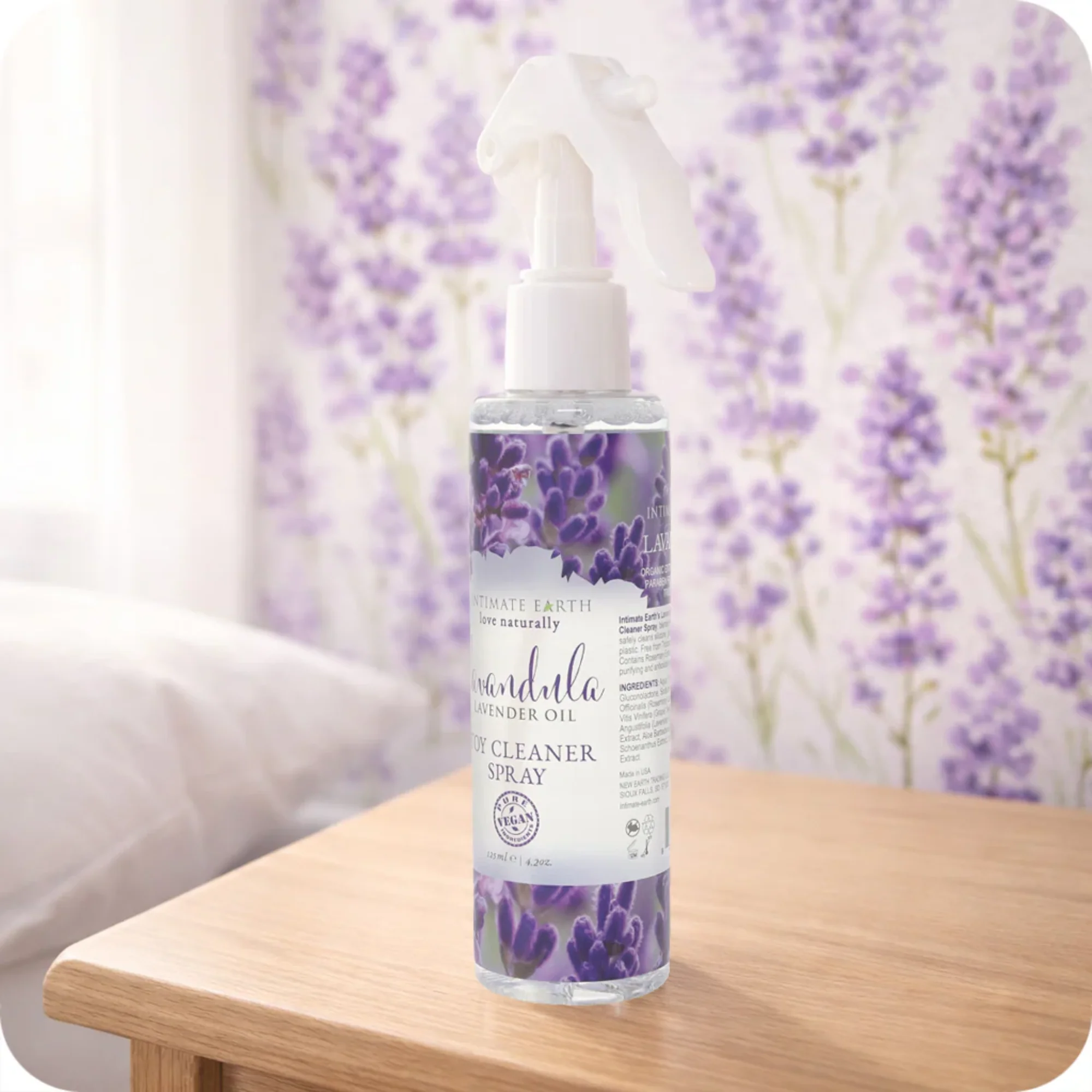 Intimate Earth Lavandula 玩具清洁喷雾，含有机薰衣草与迷迭香