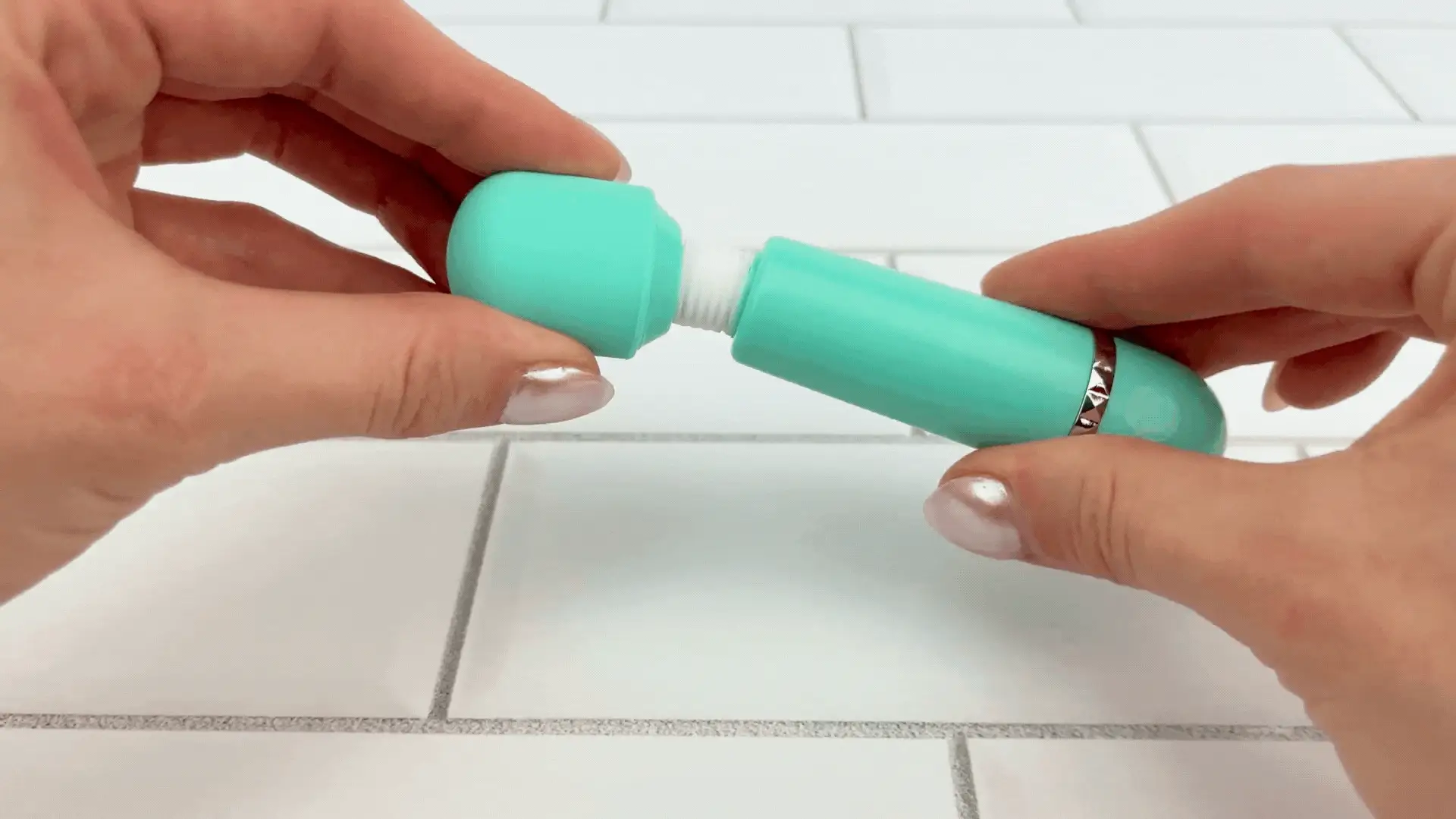 Rechargeable Handheld Mini Wand Massager with 10 Modes