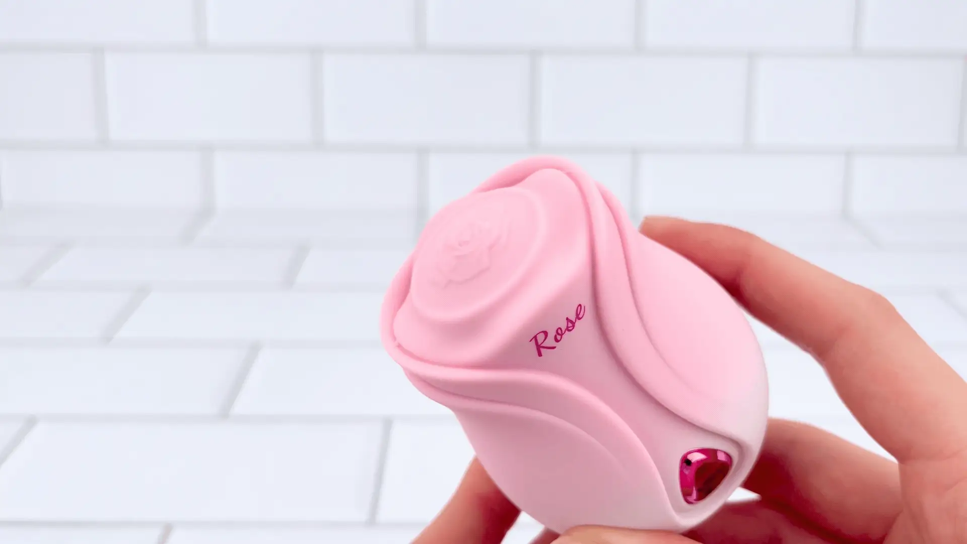 Rose-Shaped Tapper - Quick, Rhythmic Pulses Tease Your Clit Into Throbbing Bliss!