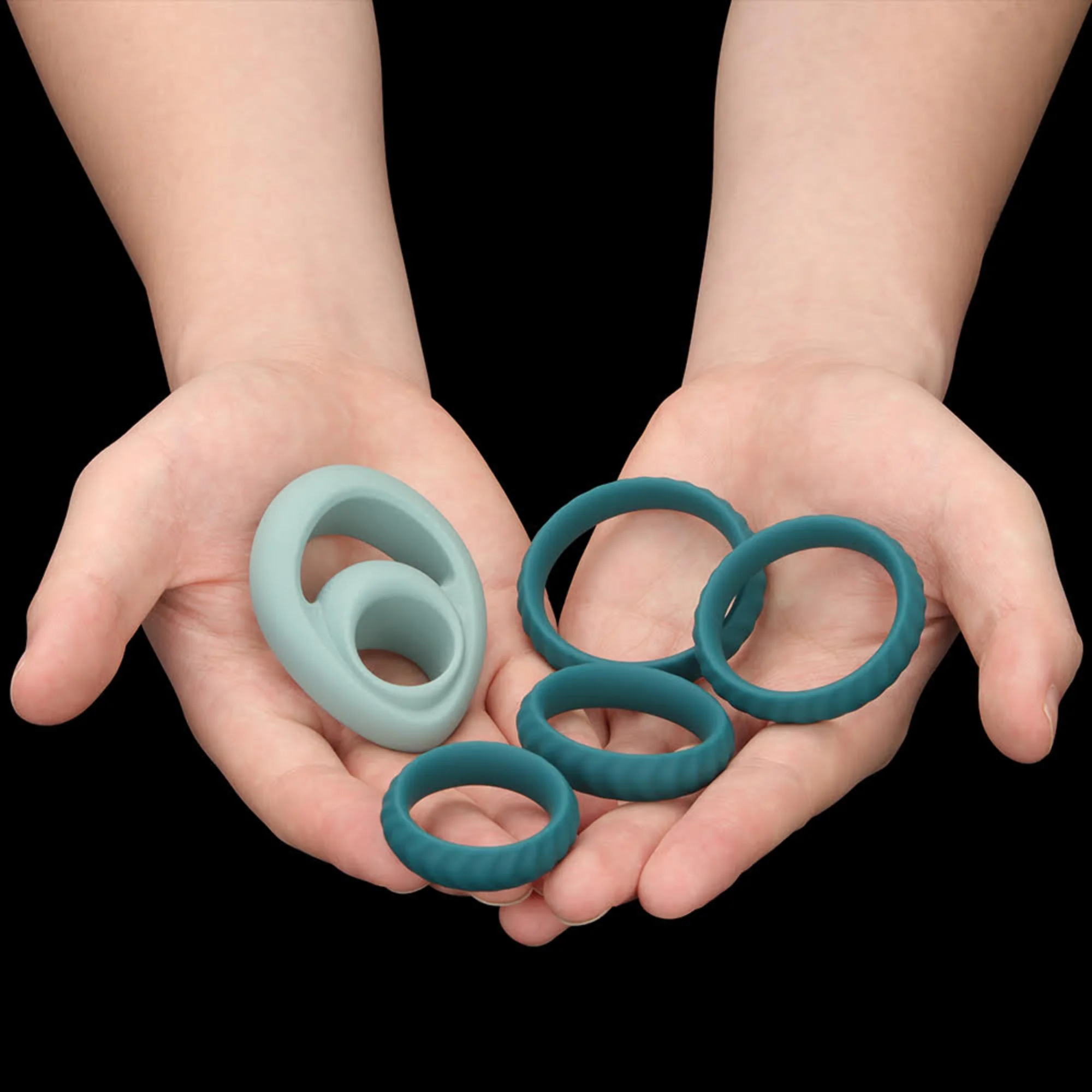 Pinnacle Pro Grip Lock Cock Ring Set with 4 Fit Rings