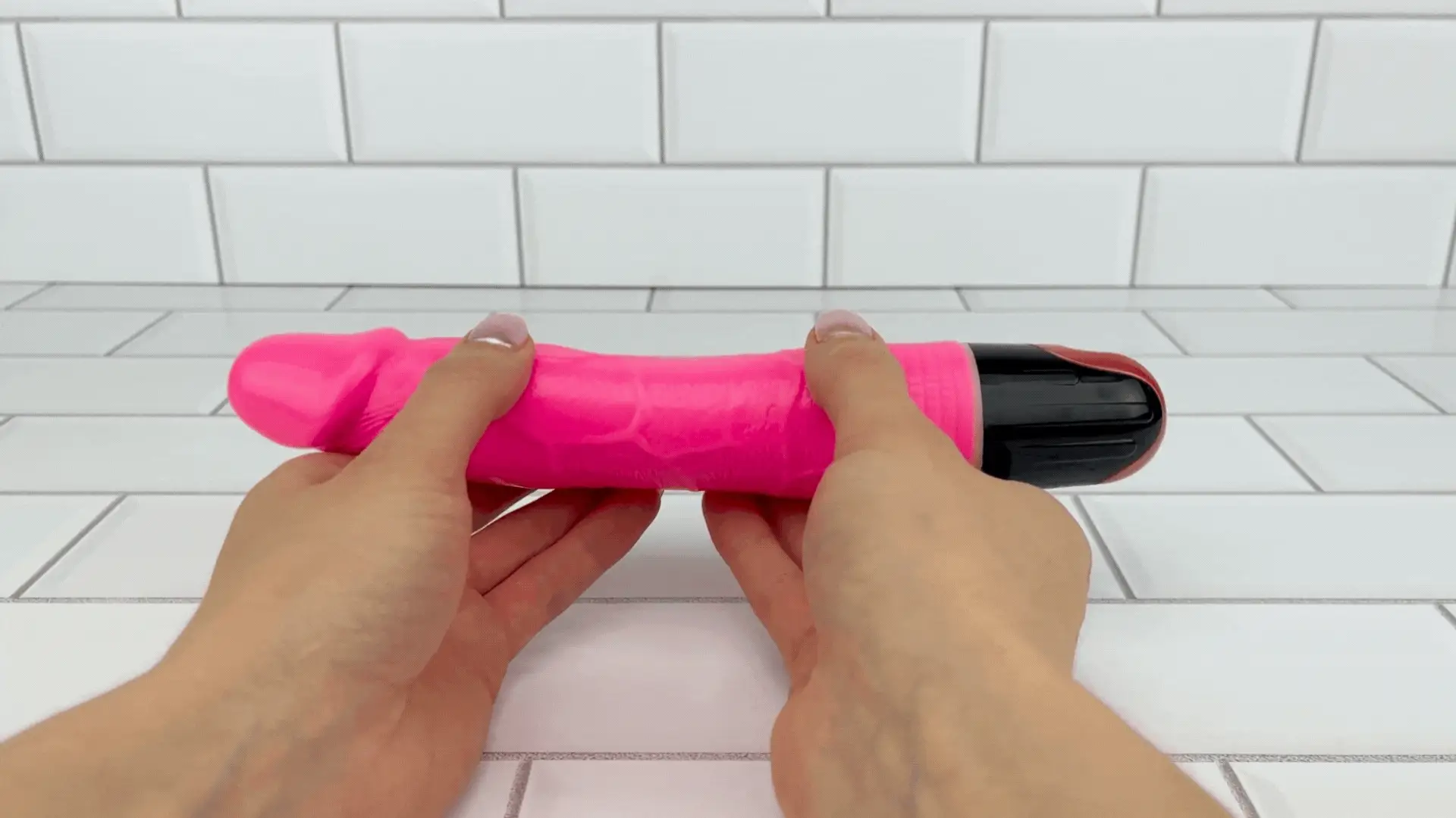 9.5 Inch 长款血管纹理振动 Pink 假阳具 带多速旋钮