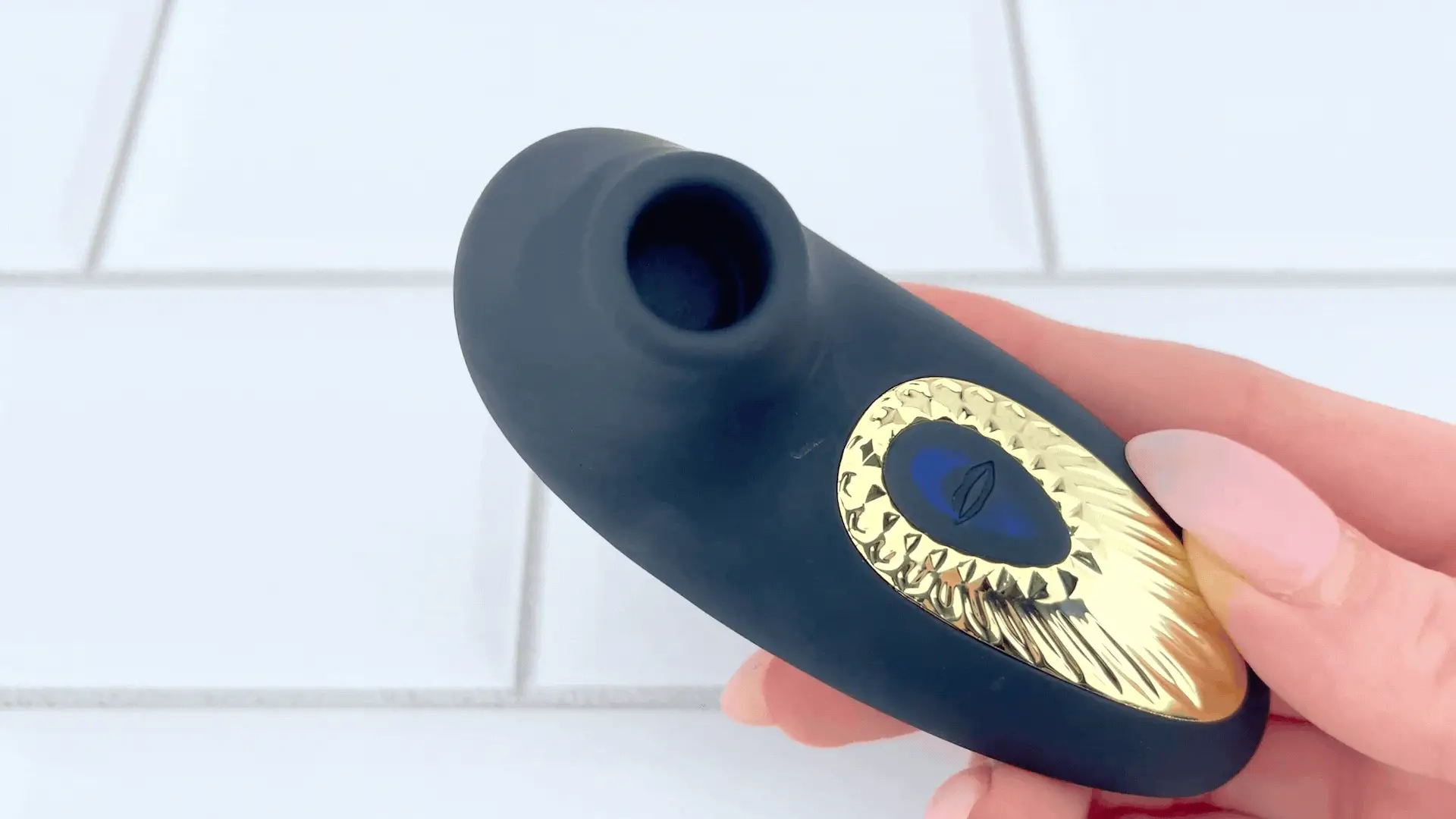 The Air Affair 阴蒂气脉冲刺激器，用于阴蒂和乳首玩法