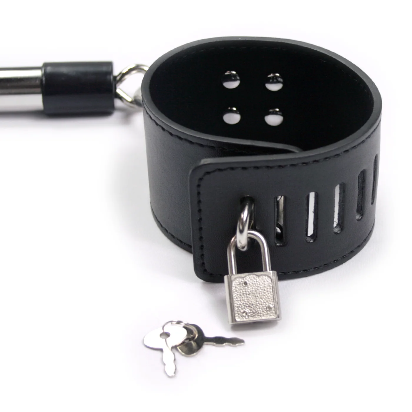 X-Hog Tie Spreader Bar With Adjustable Leather Restraints